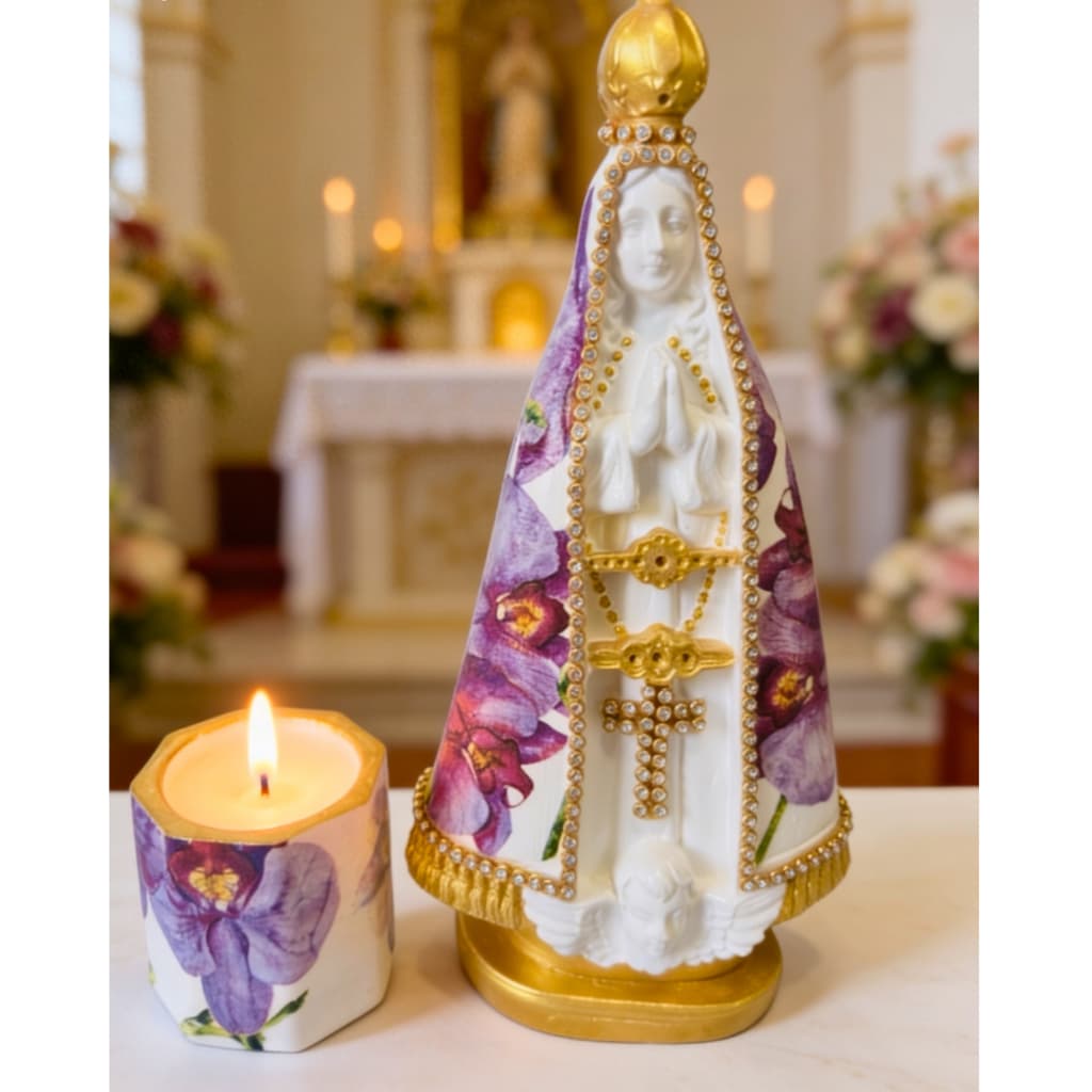 Imagem Nossa Senhora Aparecida 19cm Decorada Kit com vela e caixa de presente