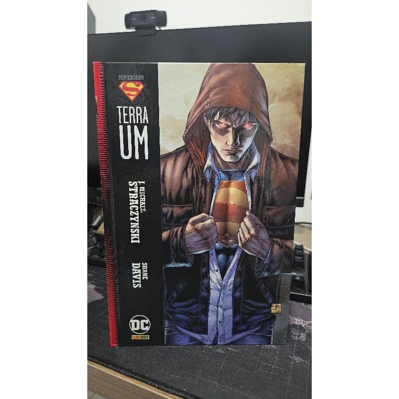 Superman - Terra Um