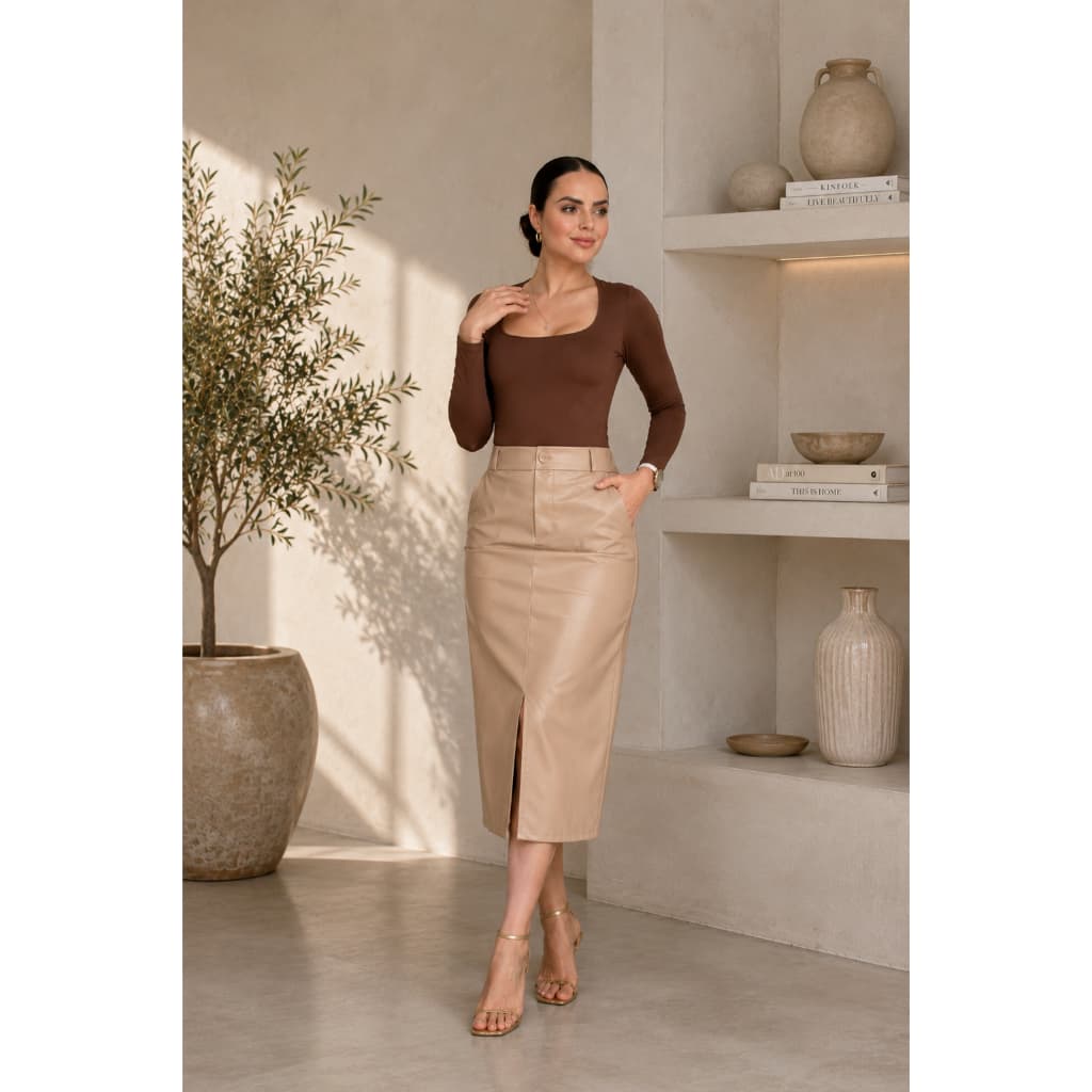Saia Midi Lapis Feminina em Couro Premium – Modelagem Perfeita | Várias Opções de Cores