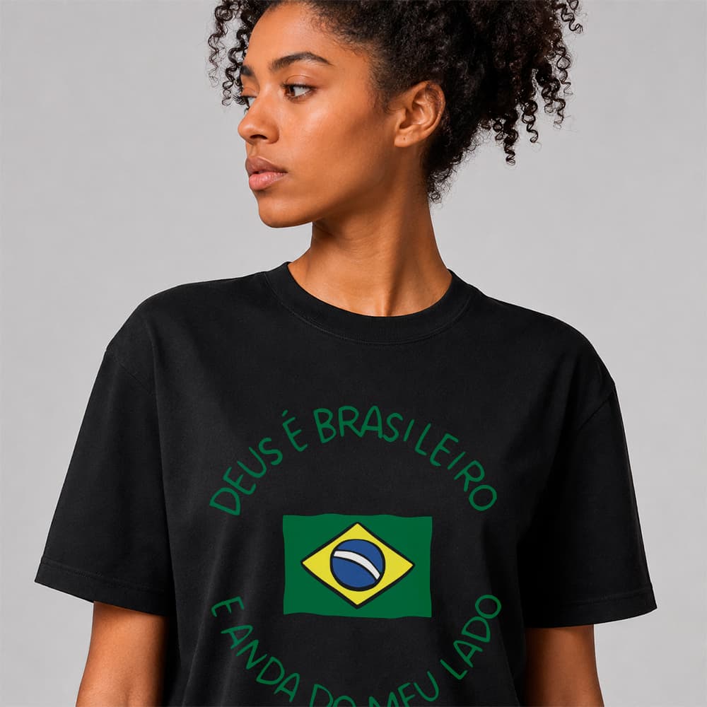 Camiseta Básica Deus é Brasileiro Frase Patriótica Estampa Torcedor