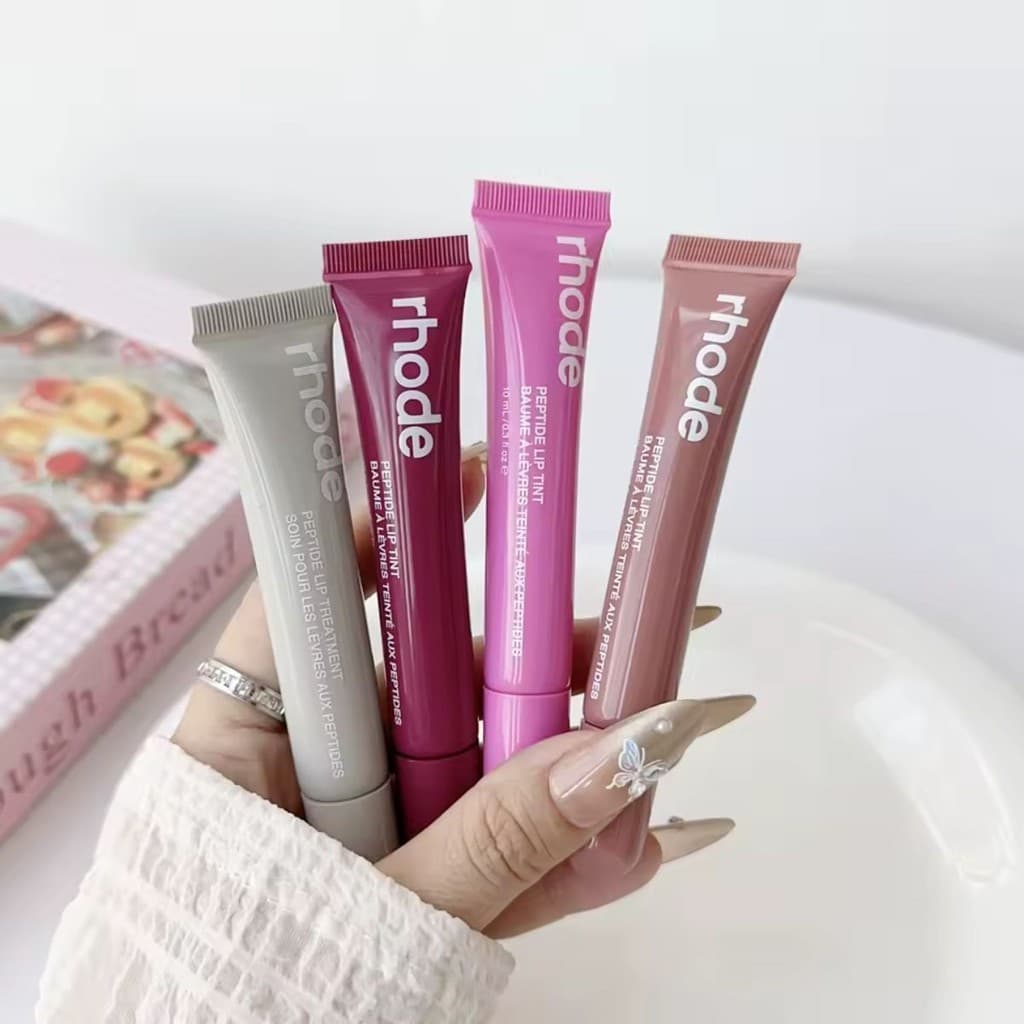 Gloss Rhode Peptide Lip Tint – Hidratação e Cor para os Lábios