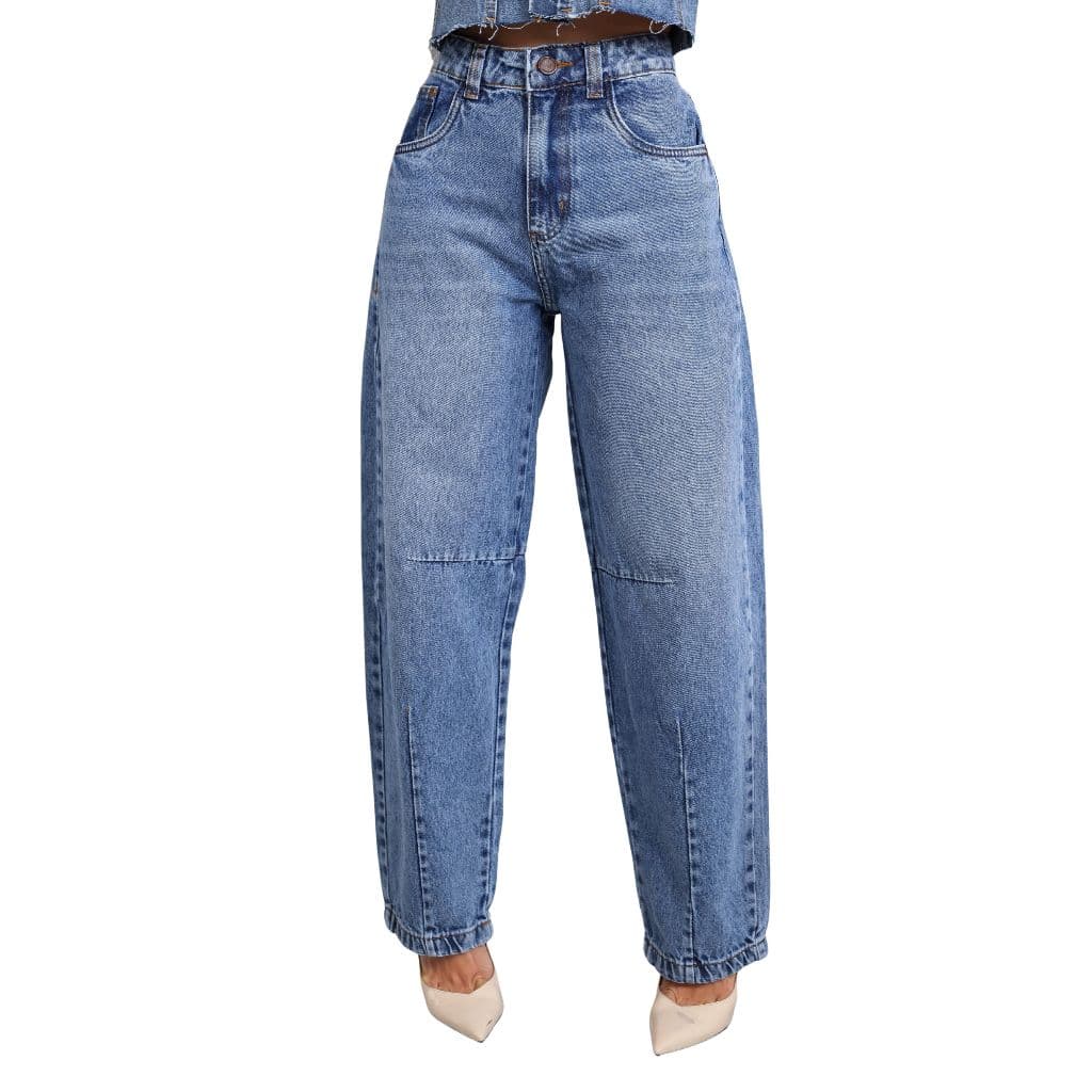 Calça Barrel Jeans Feminino Sem Lycra, Cintura Alta Detalhe Barra Tradicional, Revesst Jeans