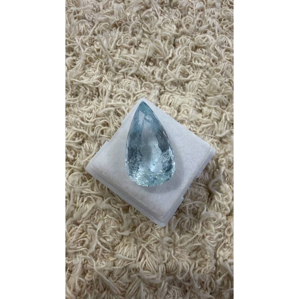 Linda Pedra água-marinha lapidada em gota com 16.09CT
