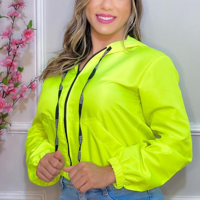 Jaqueta Corta Vento Blusa feminina  Com Capuz e Bolso