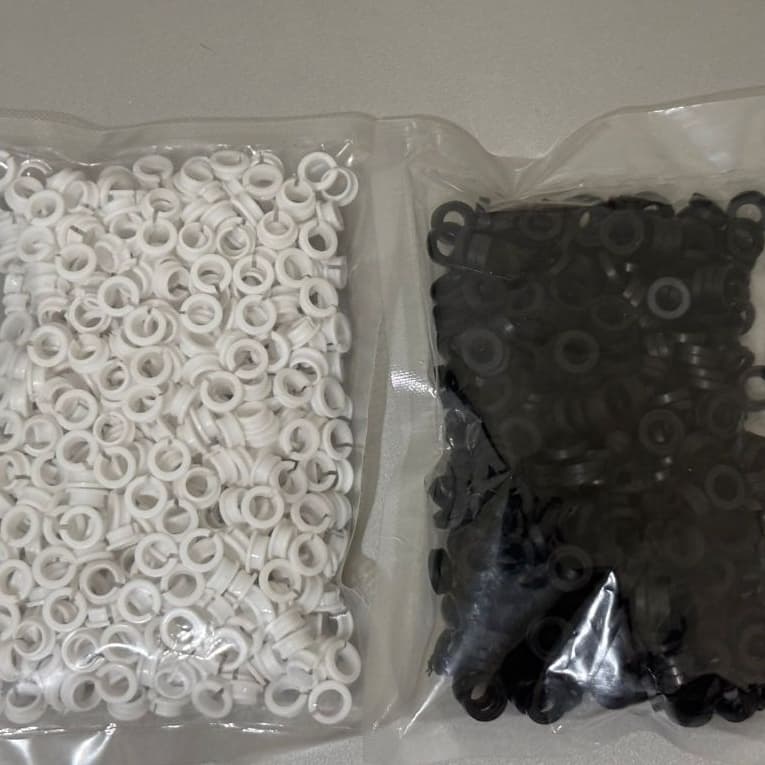 Kit 10 Borrachinhas branca e preta + 10 Parafuso Para Barra De Agulha Maquina De Bordado SWF