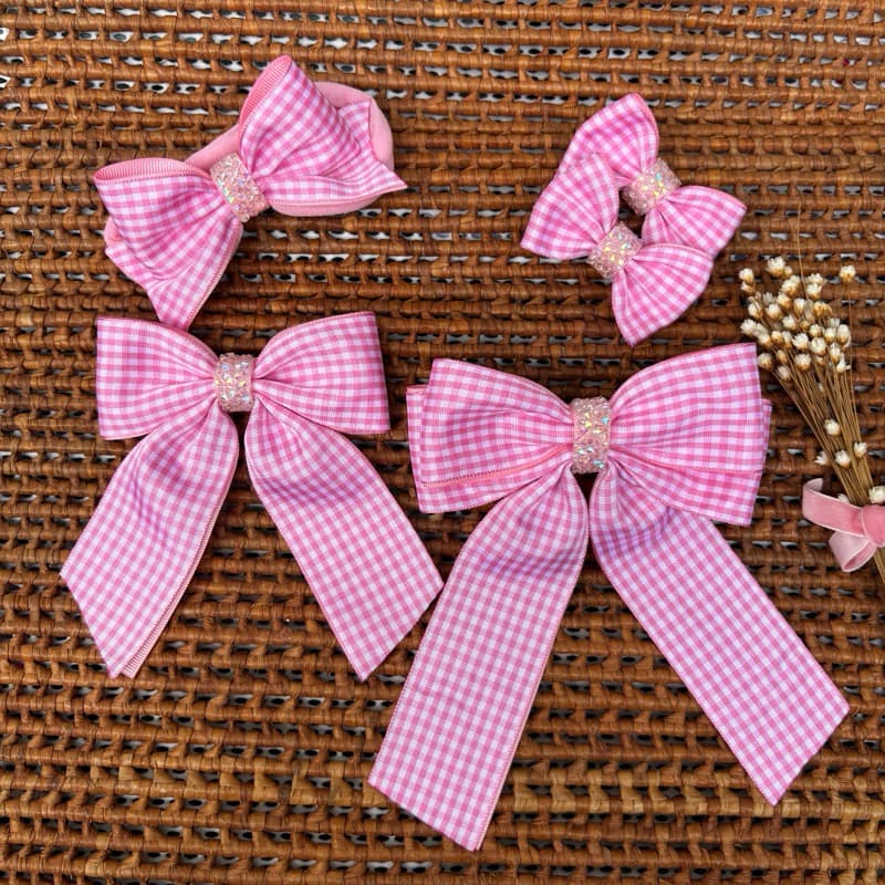Laço infantil xadrez Barbie Fazendinha rosa