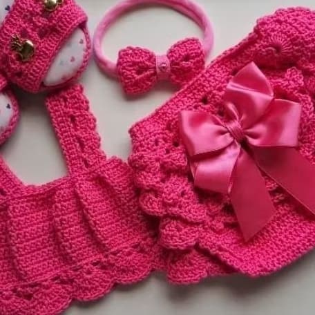 Conjunto Bebê Menina Crochê Completo Top Calcinha Sandália Faixinha 3 a 9 Meses