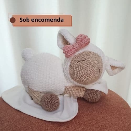 Ovelhinha Naninha com Prendedor de Chupeta | Naninha para Bebê em Amigurumi Artesanal | Sob Encomenda