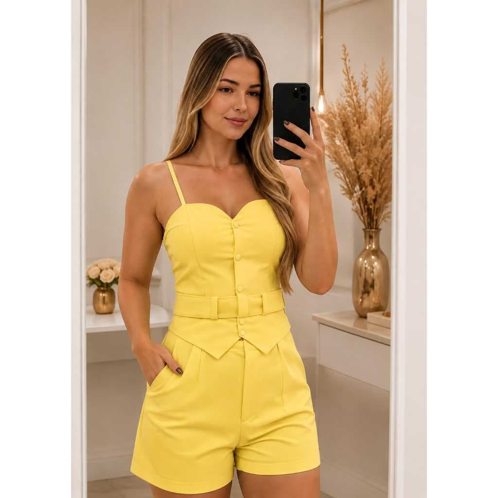 Conjunto Feminino de alfaiataria Short + Colete com Alça Look Moderno e Elegante