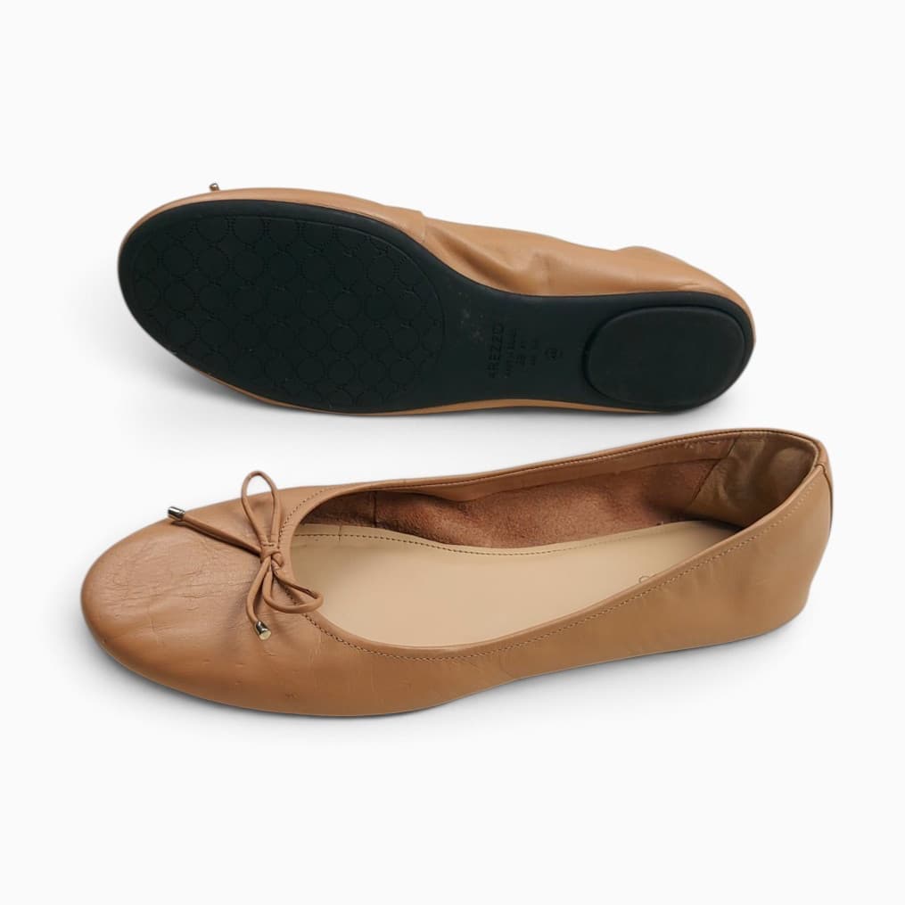 Sapatilha Feminina Bico Redondo Nude Bege Com Laço Elegante Confortável Casual