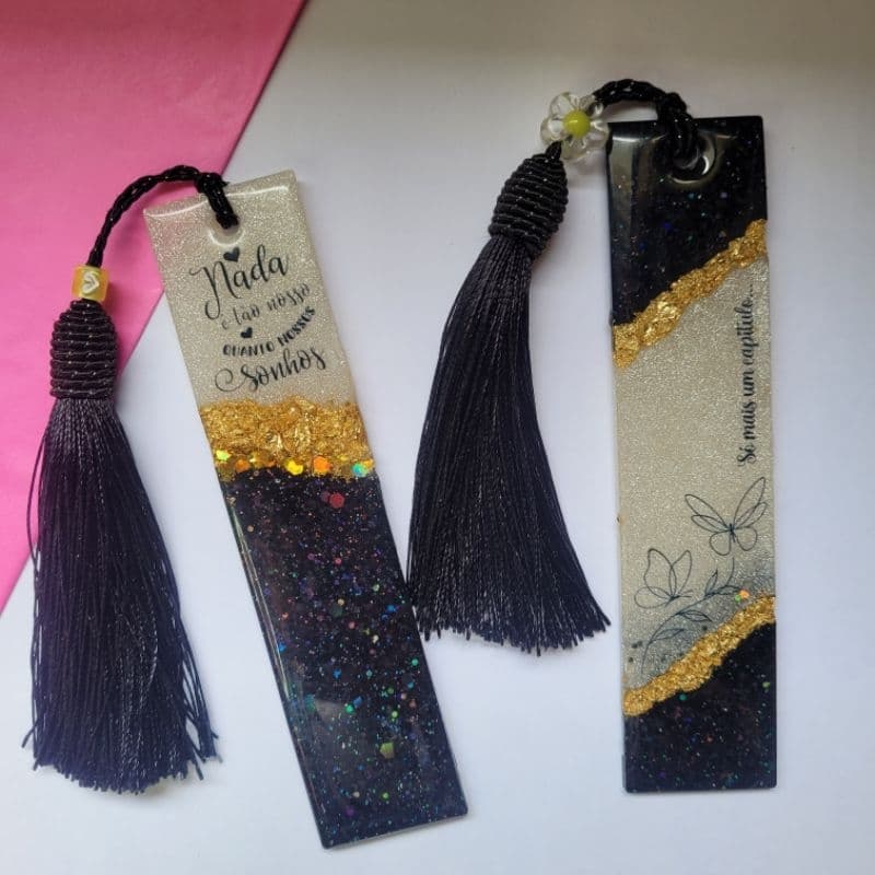 Marca-página Personalizado em Resina Epóxi | Lembrancinha artesanal com flores e glitter