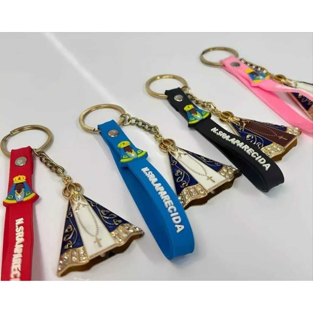 Chaveiro Nossa Senhora Aparecida Luxo Dourado com Strass e Alça de Silicone