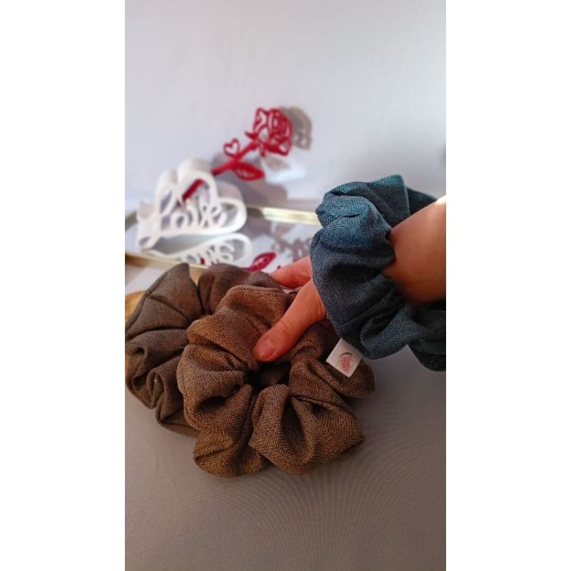 Scrunchie Instagramável, xuxinha de cabelo grande Scrunchie, elastico de cabelo.