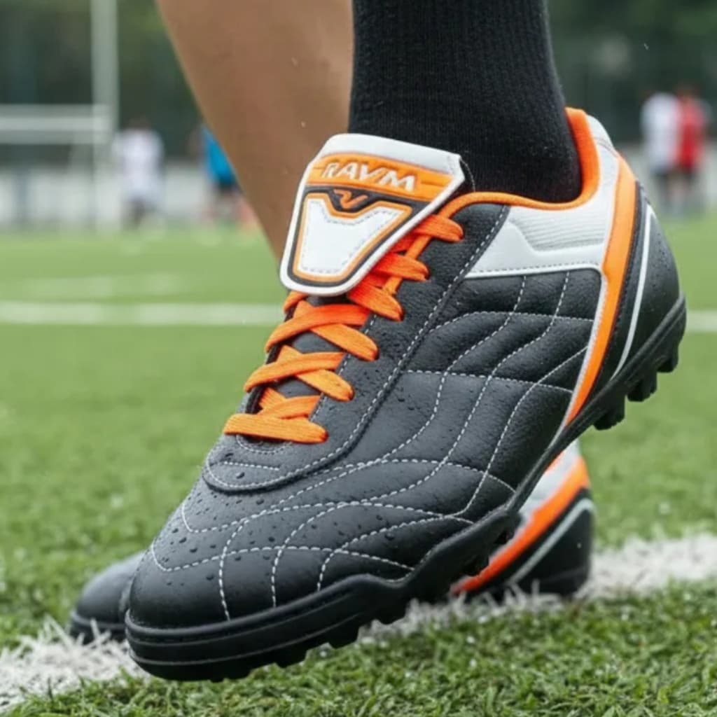 Chuteira Futebol Society Em Couro Legitimo Cor Preto Chuteirinha Original Marca Ravia Tenis Solado Costurado Trava Baixa