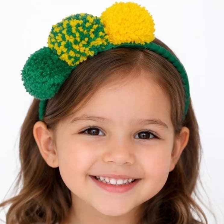 Tiara Infantil Brasil Verde Amarelo com Pompom Copa do Mundo Torcida Menina