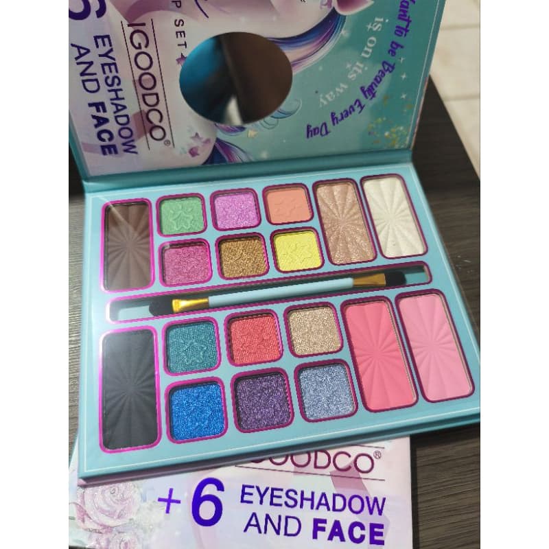 Paleta Maquiagem Infantil Unicórnio Completa 12 Sombras + 6 Rosto Com Espelho