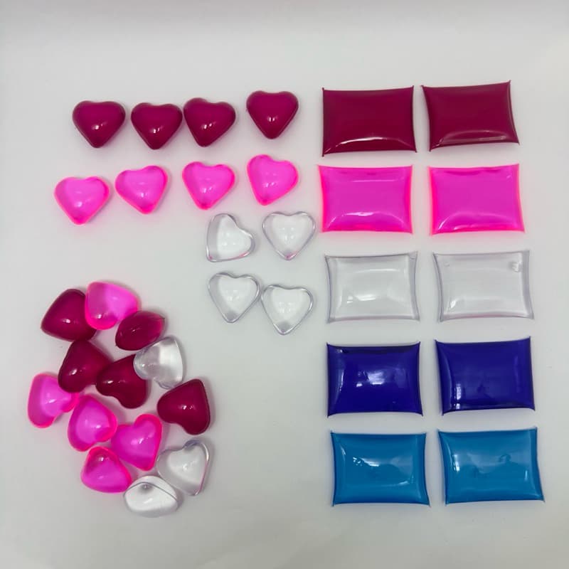 KIT 10 UNID GELO REUTILIZÁVEL – GELINHO CORAÇÃO + SACHÊ GEL TÉRMICO Ideal para bebidas, fins estéticos, lancheiras etc.