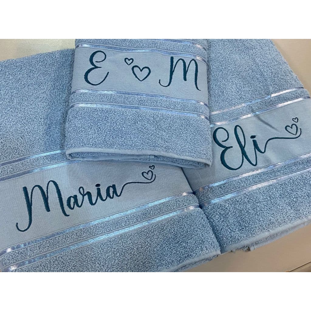 Kit 2 Toalhas De Banho E 2 Rosto Camesa Com Bordado Do Nome Personalizado