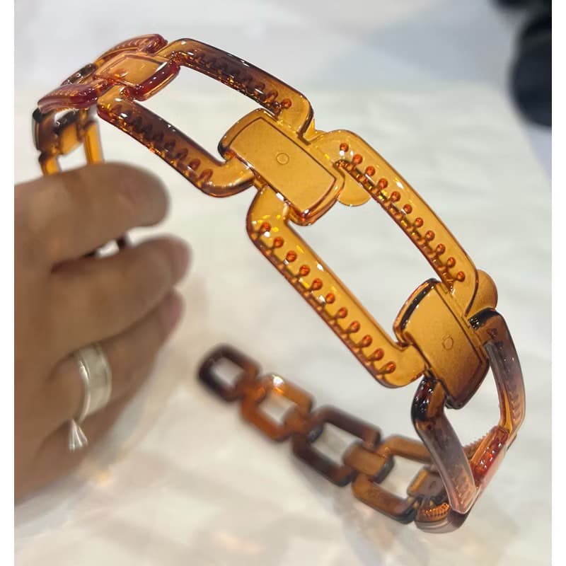 📌 Tiaras de Plástico –(Marrom/Âmbar)