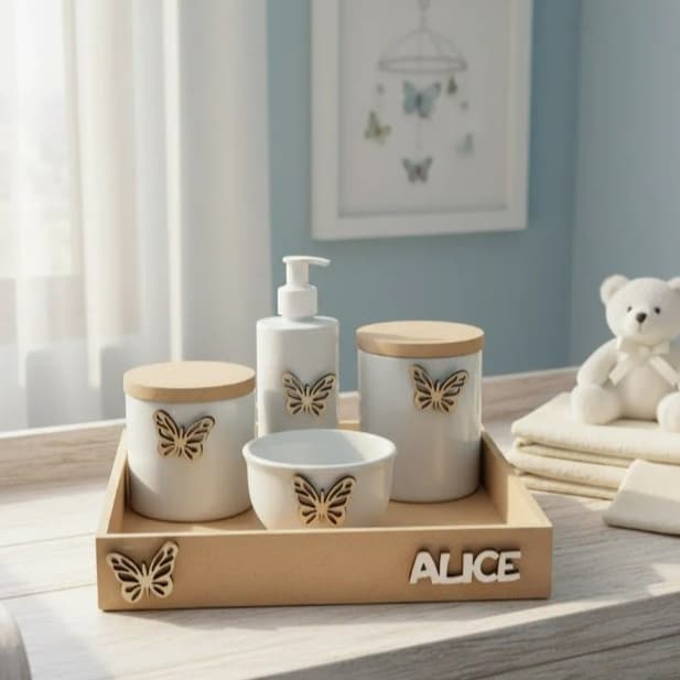 Kit Higiene Bebê Porcelana borboleta nome personalizado bandeja quadrada sem pintura aplique 3D