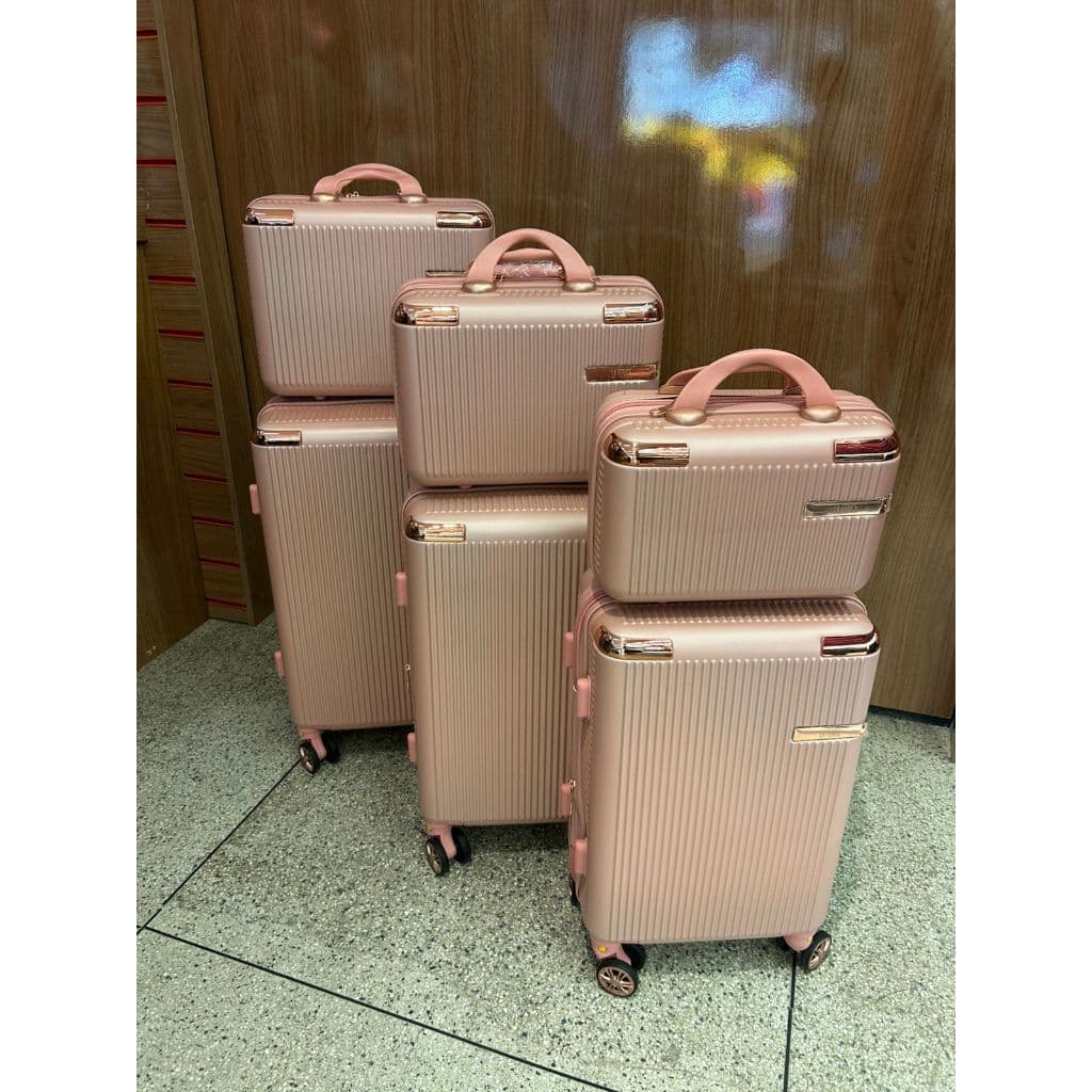 Conjunto de Malas de Viagem Premium - Luxo e Resistência (Kit Mala + Frasqueira)