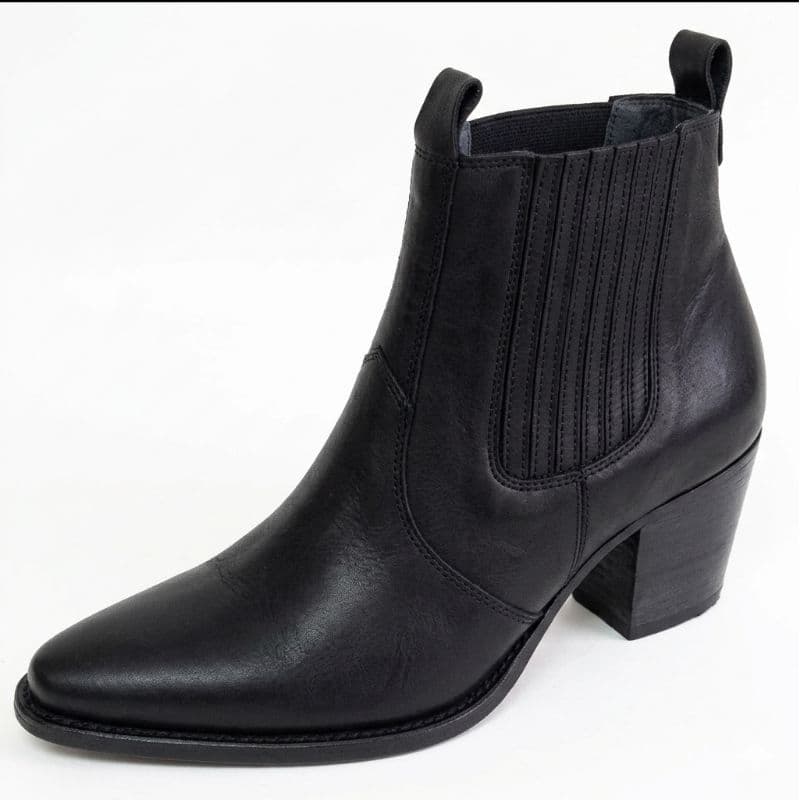 Bota Botinha Feminina Texana Country Cano Curto Bico Fino Salto Carrapeta