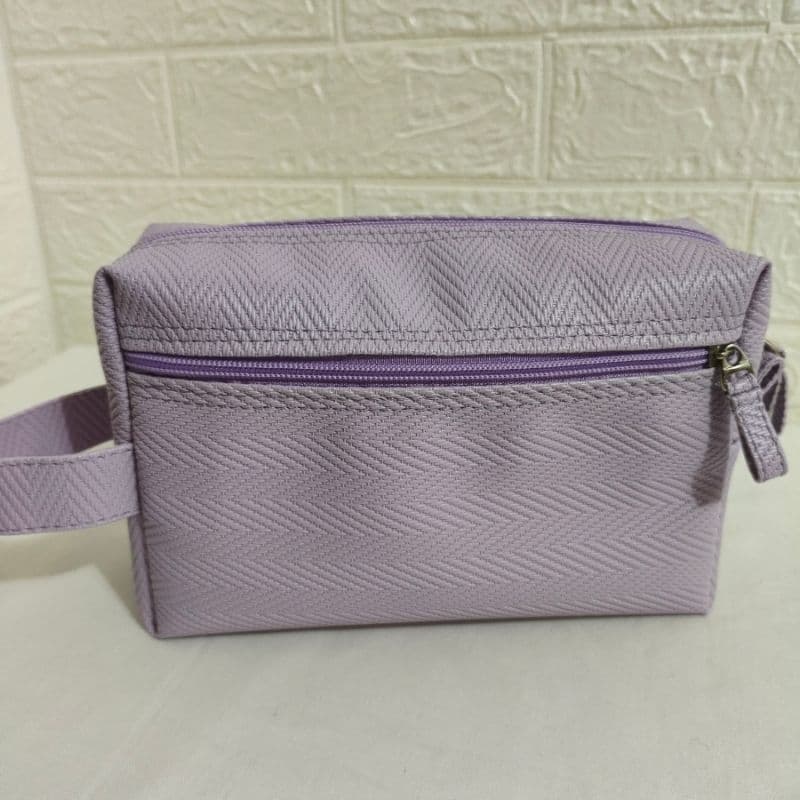 Nécessaire com bolso
