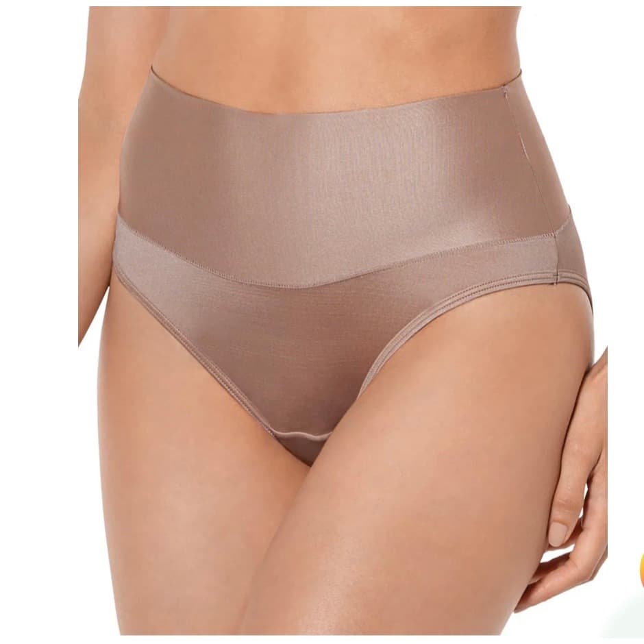 Calça Cavada Cintura Alta Femme Demillus