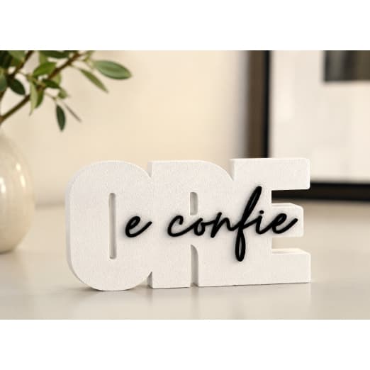 Letreiro Decorativo Ore e Confie | Decoração Cristã para Cantinho de Oração