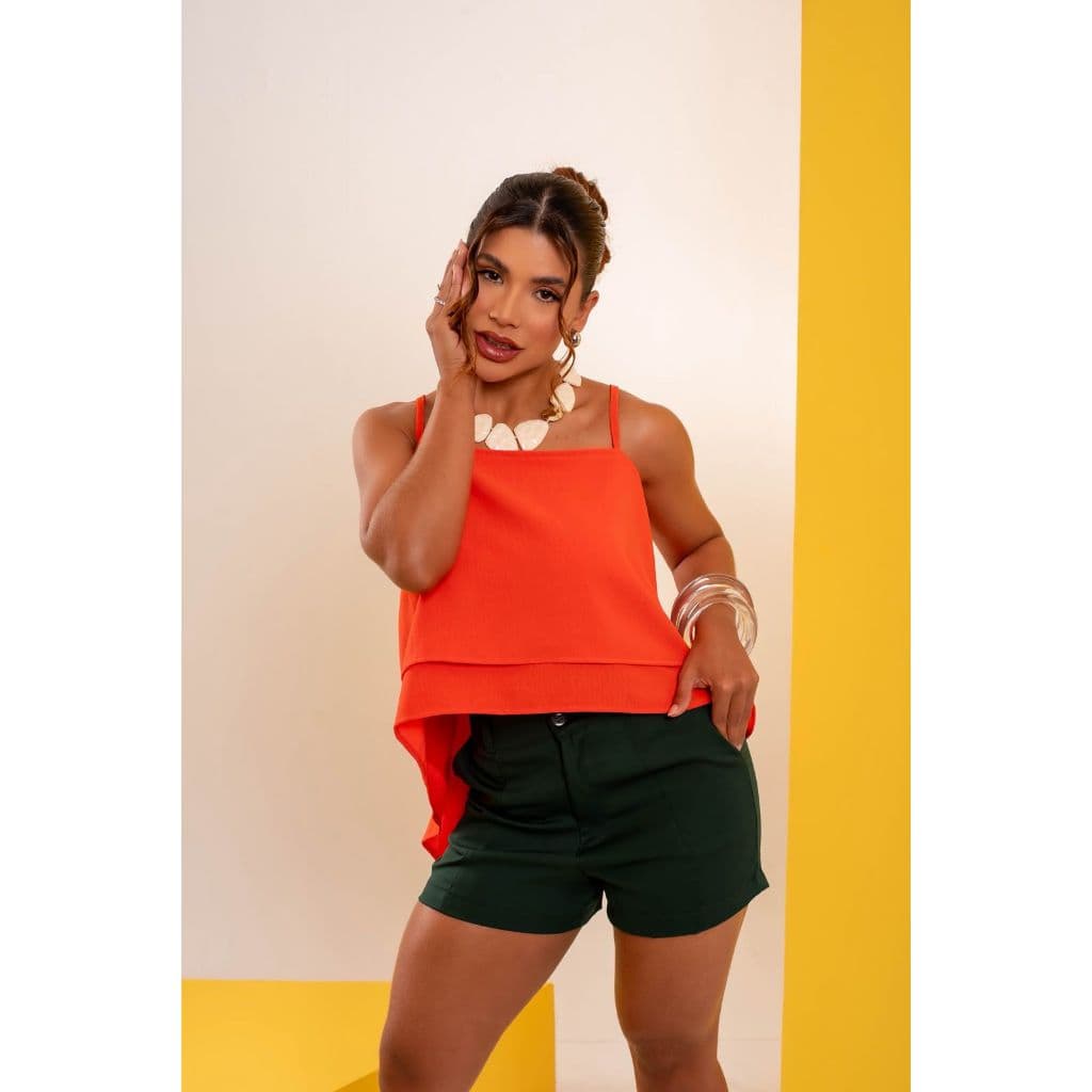 Blusa Feminina Alça Fina Assimétrica com Amarração nas Costas – Elegante e Moderna