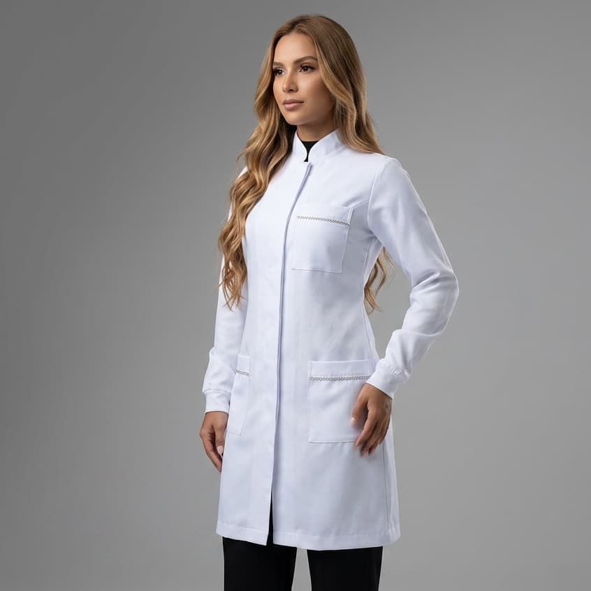 Jaleco Feminino Bordado Personalizado | Gola Padre | Gabardine Branco | Acinturado