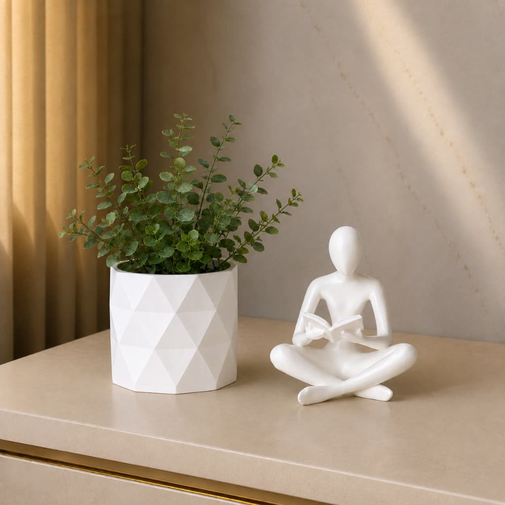 Kit Vaso Decorativo Geométrico Branco + Escultura Leitor 10cm Enfeite Estante Rack Sala Quarto Escritório