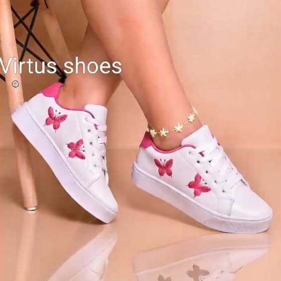 Tênis Feminino Casual Branco Confortável Sapatênis Preto com Borboleta Leve e Confortável