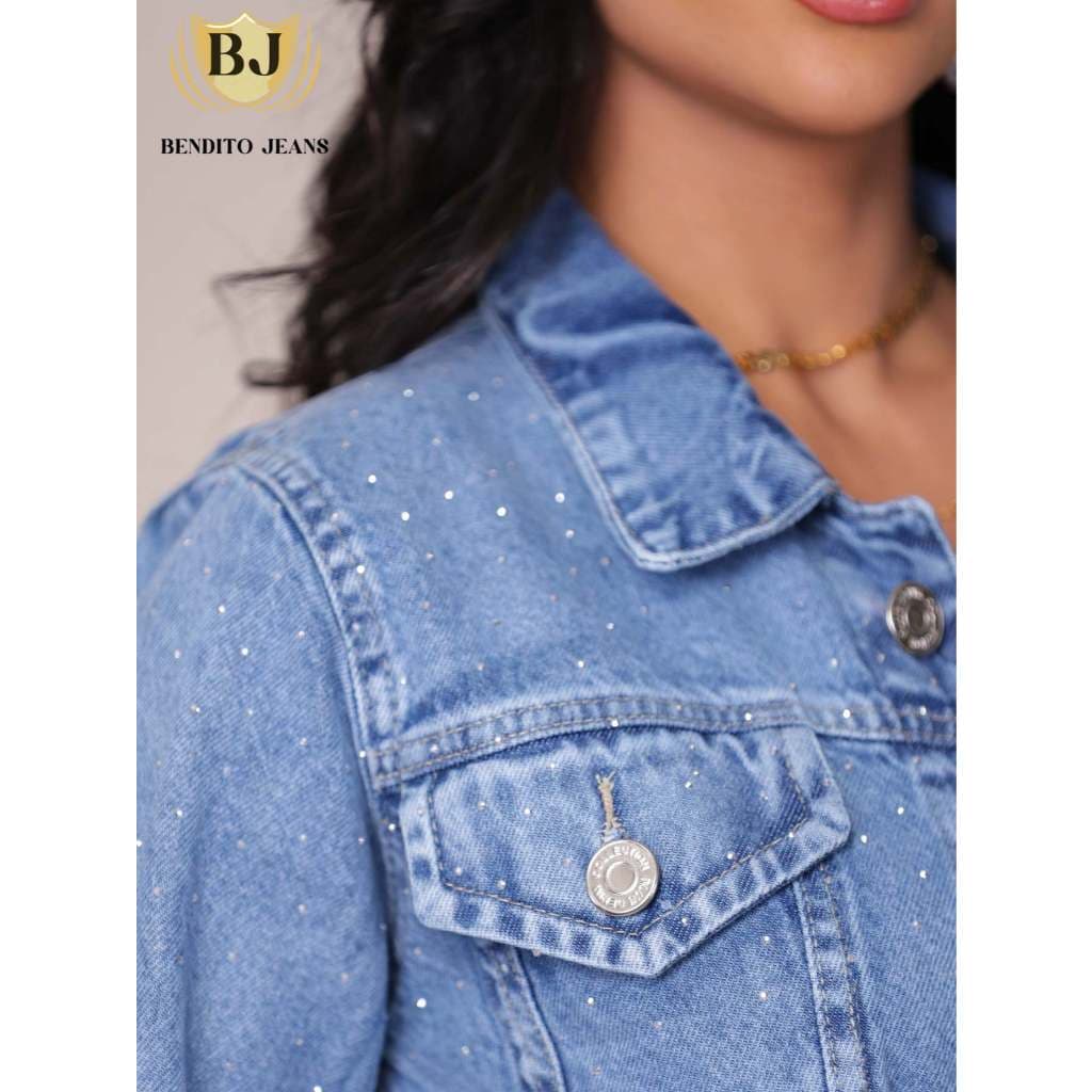 Jaqueta Jeans Feminina com Strass de Brilho e Barra Desfiada