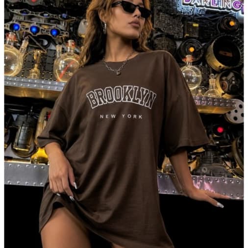 Camiseta Feminina Marrom Oversized 100% Algodão Premium Streetwear Brooklyn Casual Confortável