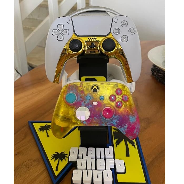 Suporte Duo Controle + Headset - Edição GTA 6 - Para Controles PS5 - Xbox Series S X - Gamer Decorativo