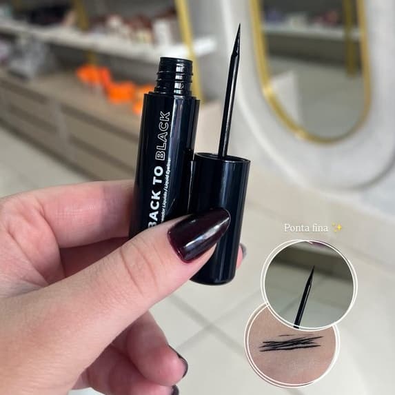 DELINEADOR LIQUIDO BACK TO BLACK - RUBY ROSE