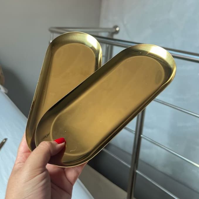 Bandeja Decorativa Dourada Retangular em Aço Inox para Café Doces Joias e Organização