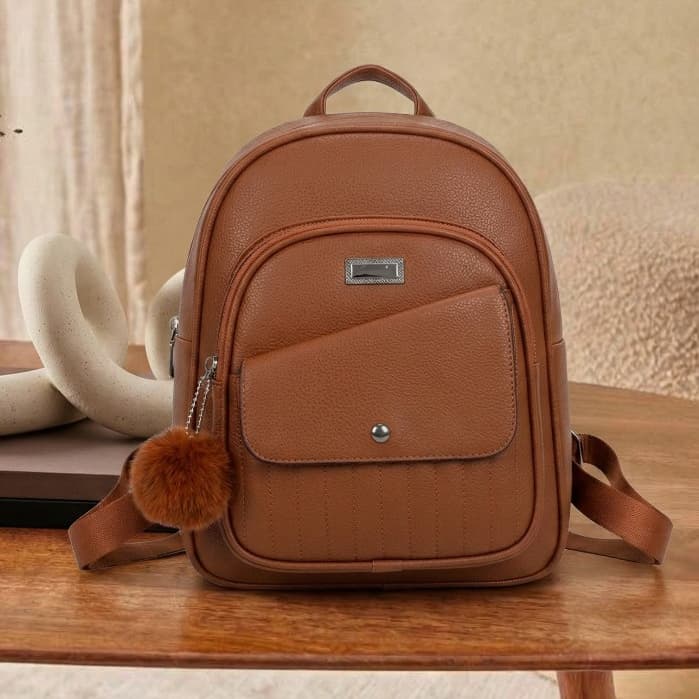 Mochila Bolsa Feminina Media Pequena Couro Sintético Com Chaveiro Pra Viagem Passeio C-41