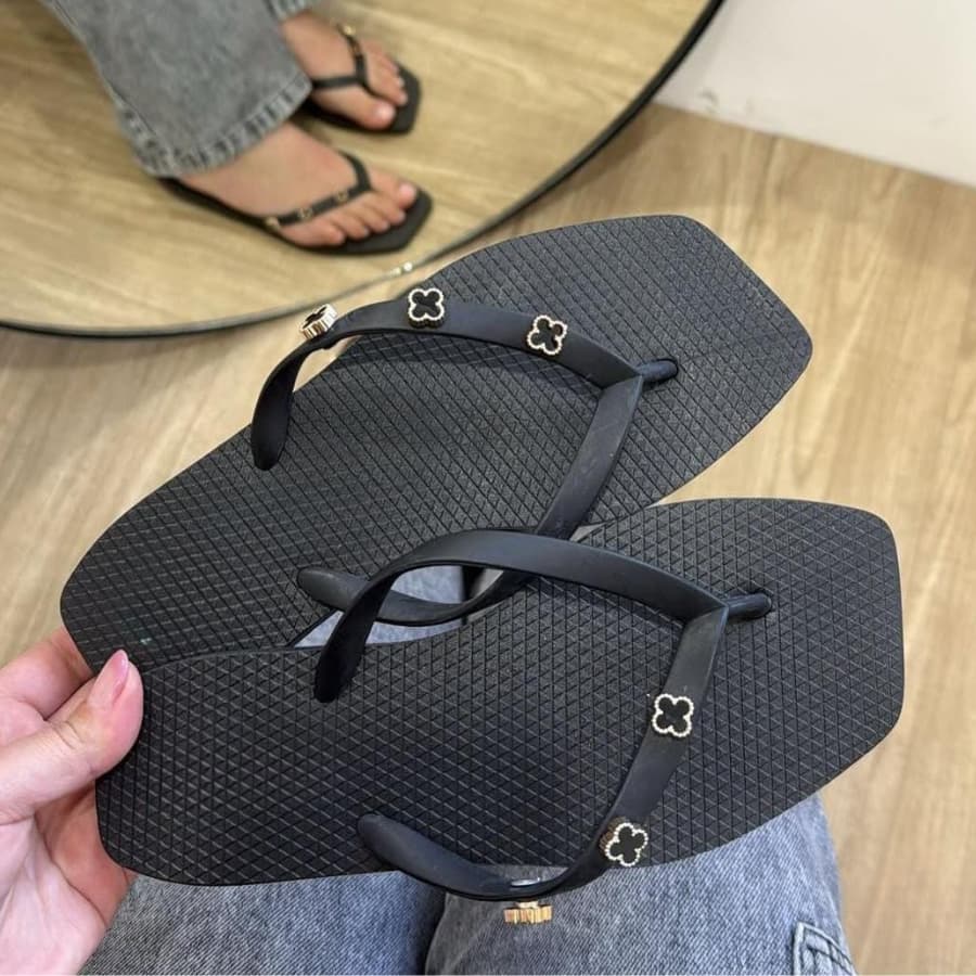 Chinelo Feminino Trevo Preto Confortável Moda Verão Casual Dia a Dia