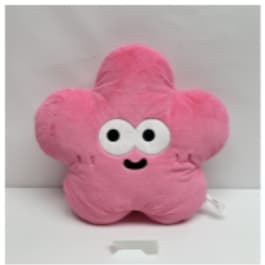 Almofadas decorativas de pelúcia são perfeitas para decorar sofás, salas de estar e também como brinquedos de pelúcia.