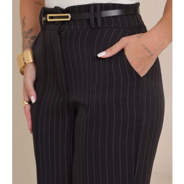 Calça Pantalona Alfaiataria Feminina Risca de Giz com Cinto
