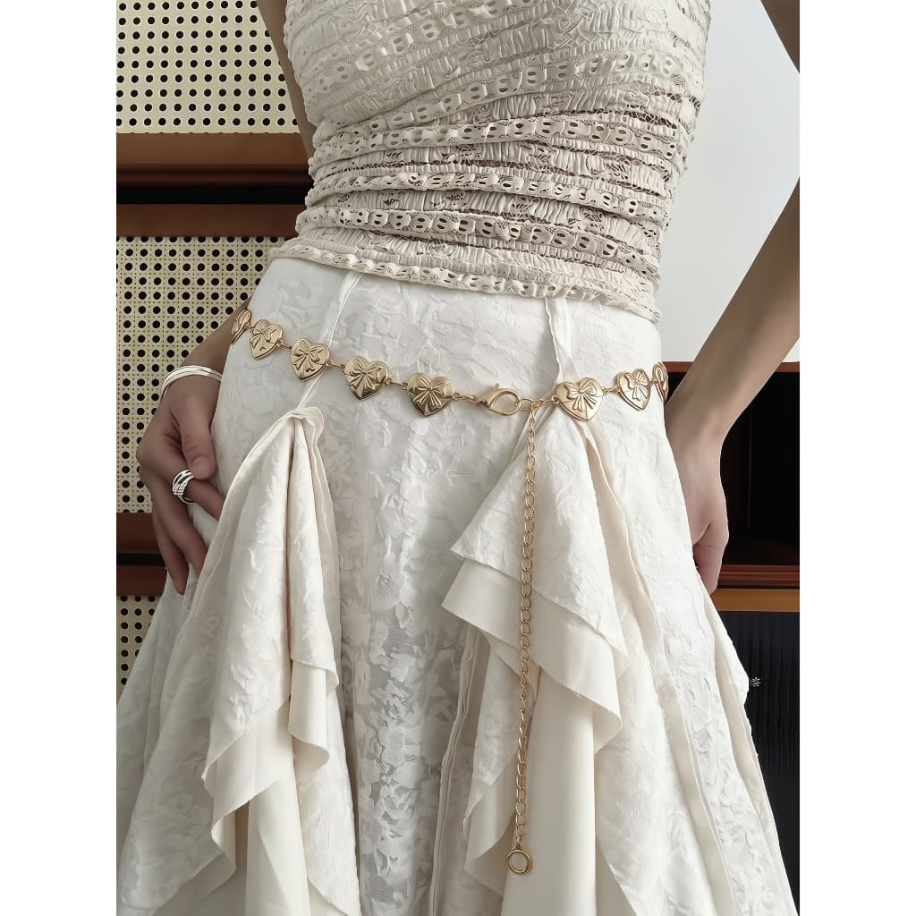 Cinto Corrente Feminino Romântico com Corações Gravados Laço Estampado Disponível Ajustável Para Todos Os Looks