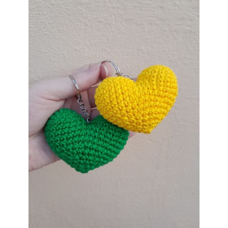 chaveiro coração amigurumi copa brasil verde amarelo