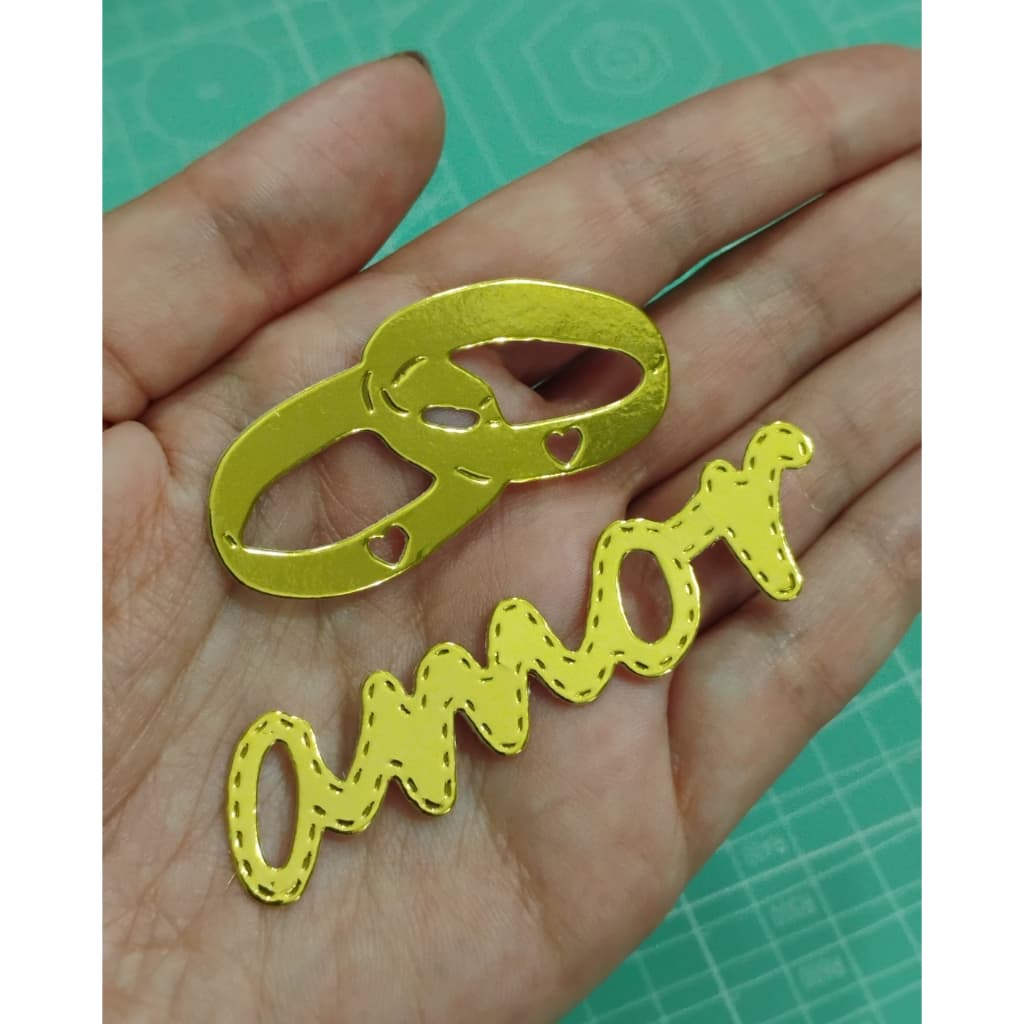 Kit Apliques Amor e Alianças Papel Dourado Metalizado Lamicote. Noivado, Namorados, Bodas, Casamento, Festa, Scrapbook