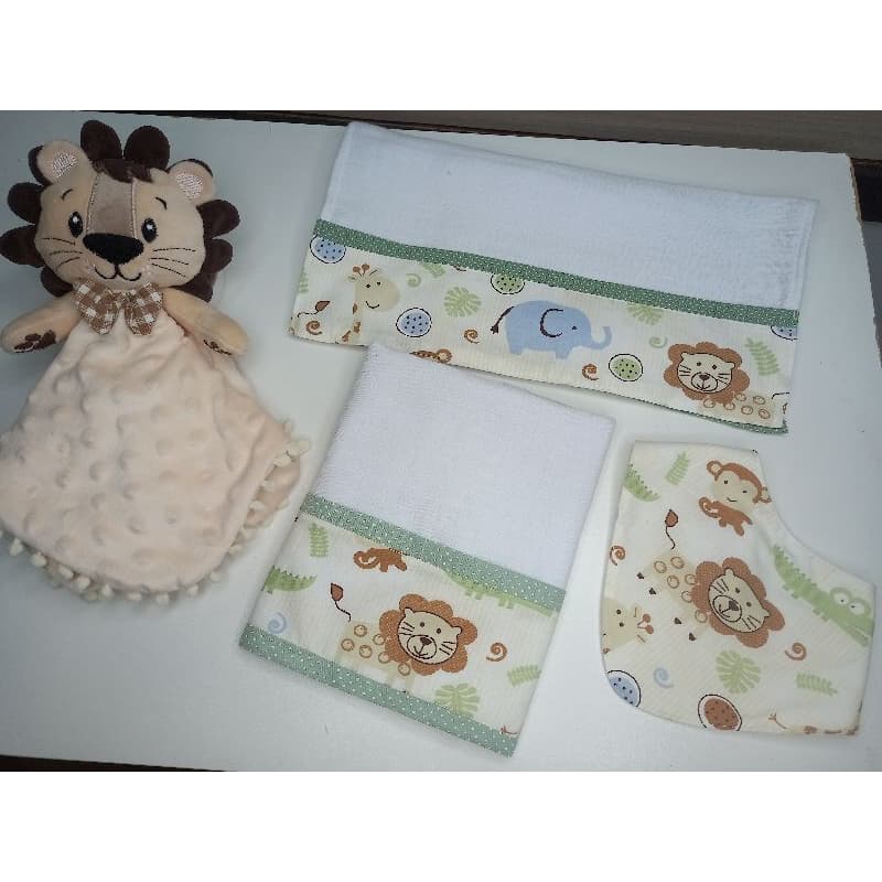 Kit Baba Zero 3 Peças | 2 Fraldas de Boca 35x40cm Valetex Premium + Babador Bandana Atoalhado.