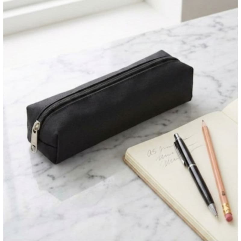 Estojo Escolar Preto , porta lapis, porta objeto fechamento em zíper reforçado