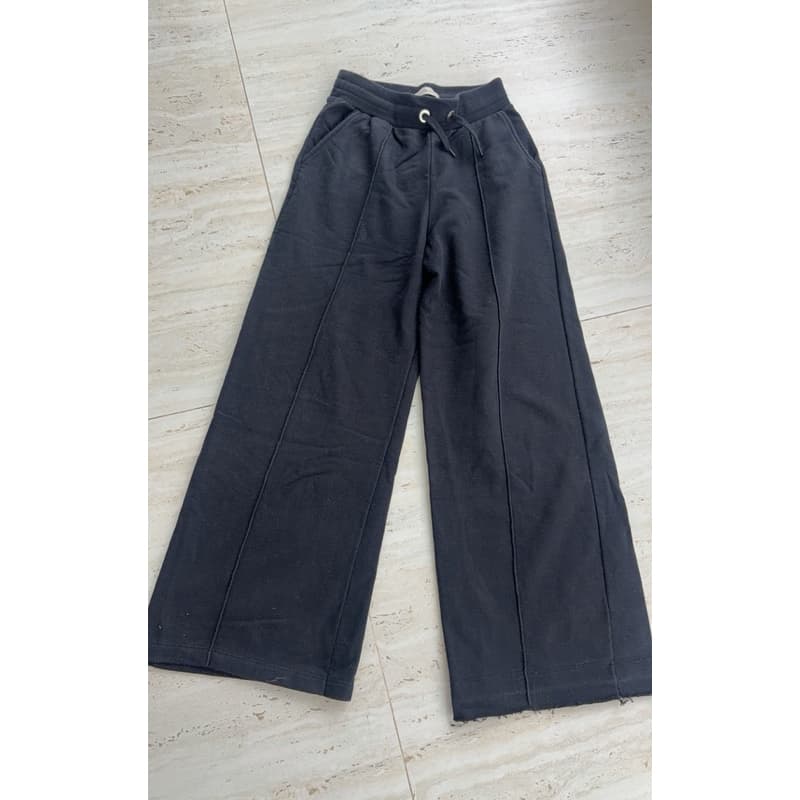 Calça moleton preta wide leg 12 anos