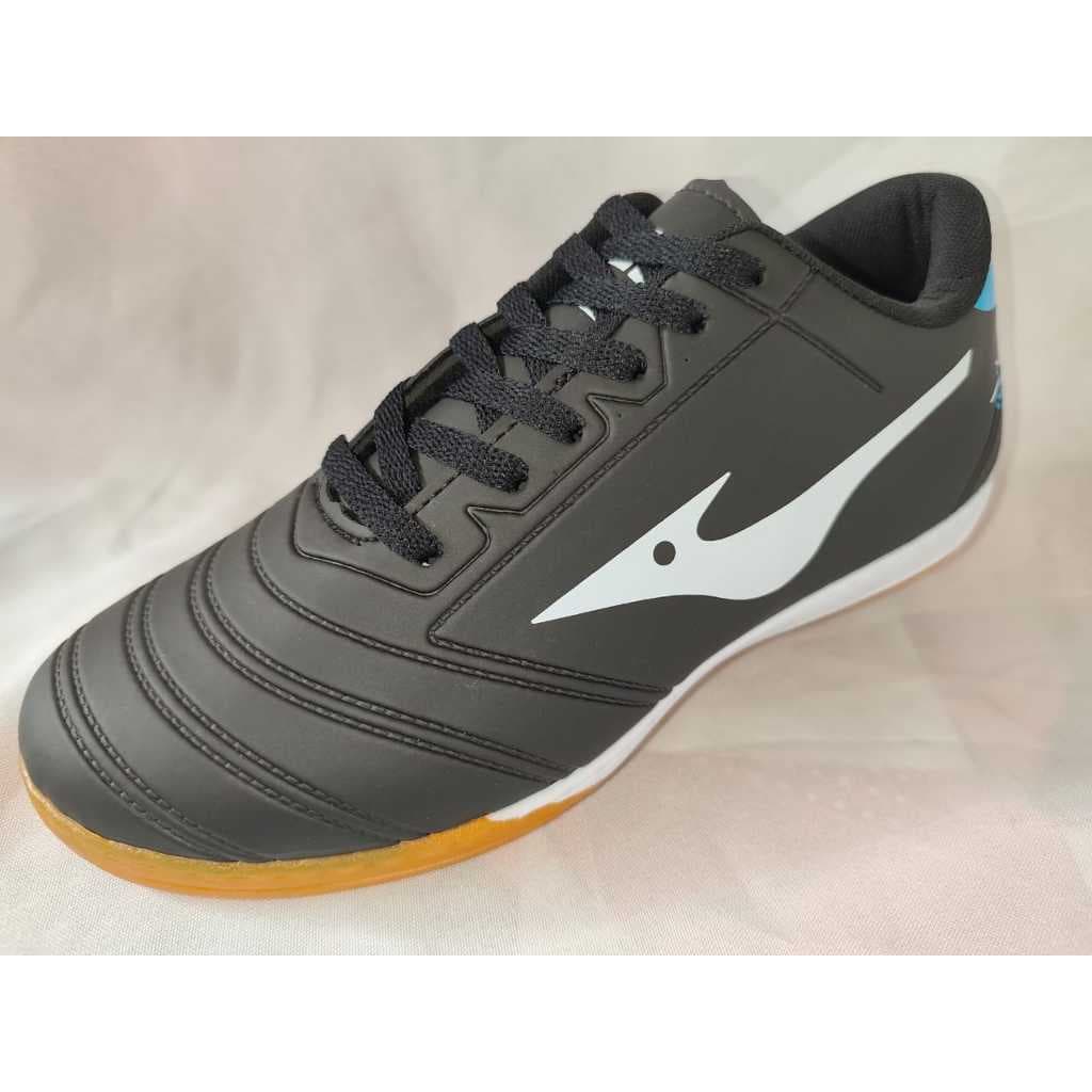 TENIS CHUTEIRA NO SALAO QUADRA ESPORTE FUTIBOL CAMPO