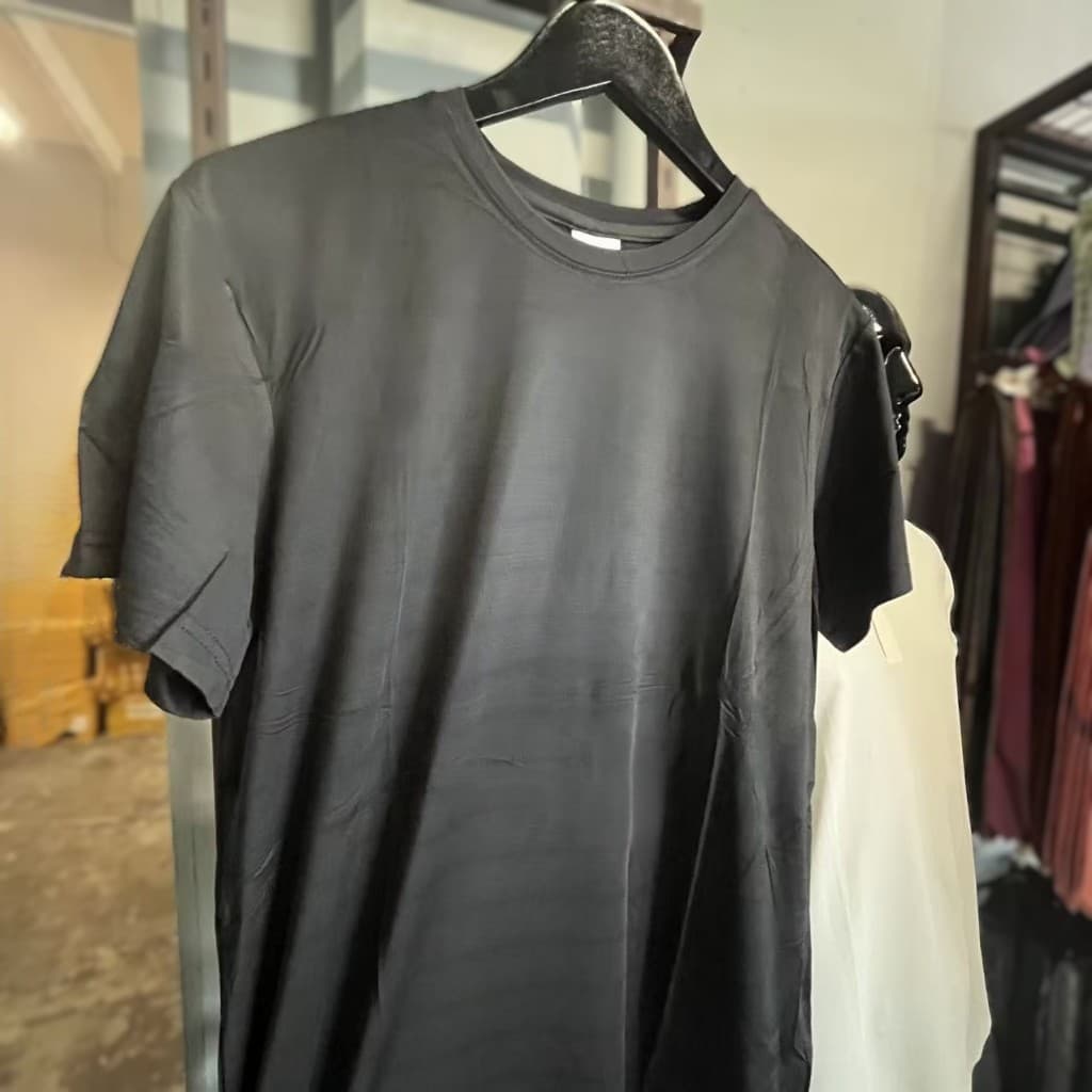 Camiseta esportiva de manga curta — de secagem rápida e respirável